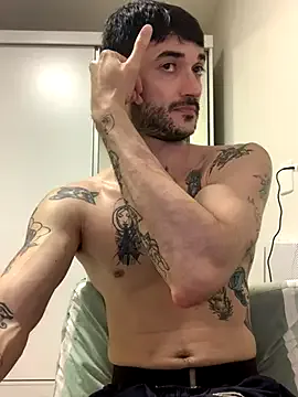 AdrianaAndrade – webcam model profile photo Image 14