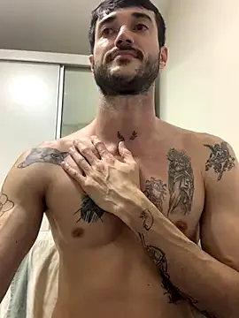 AdrianaAndrade – webcam model profile photo Image 15