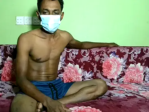 Kirakedi – webcam model profile photo Image 4