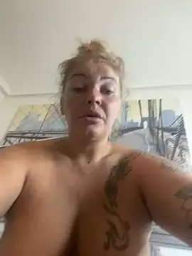 VickiAstra – webcam model profile photo Image 10