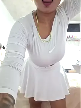 HeleneMonroe – webcam model profile photo Image 11