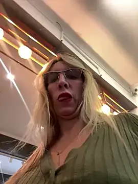 Kissy16 – webcam model profile photo Image 14