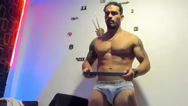 IvyStuart – webcam model profile photo Image 2