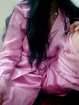 LadyLena1 – webcam model profile photo Image 5
