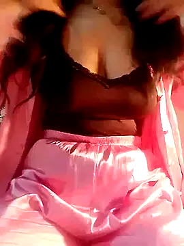 LadyLena1 – webcam model profile photo Image 6