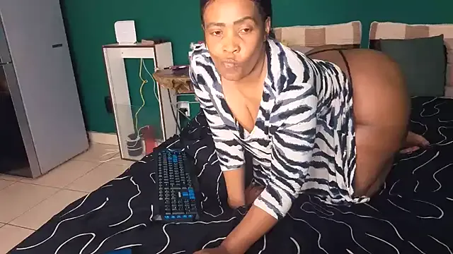 GiantBootyMilf Image 13