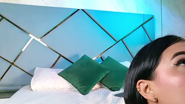 ElaRossie – webcam model profile photo Image 13