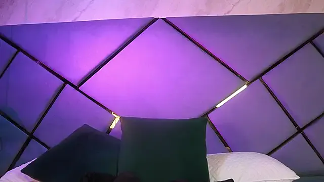 ElaRossie – webcam model profile photo Image 4