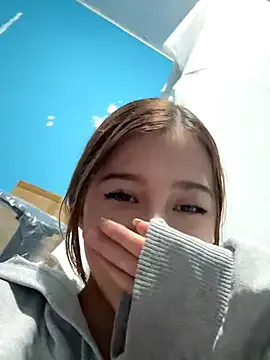 Raisa – webcam model profile photo Image 6