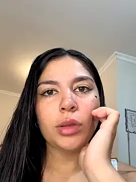 Sarawhitee – webcam model profile photo Image 10