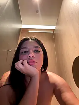 Sarawhitee – webcam model profile photo Image 11