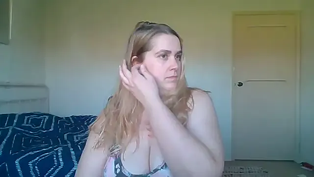 GracieCarter – webcam model profile photo Image 15