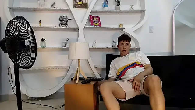 SunnyLeo88 – webcam model profile photo Image 7