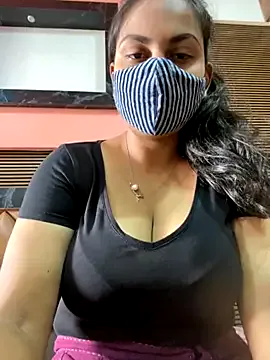 AriaVex – webcam model profile photo Image 11