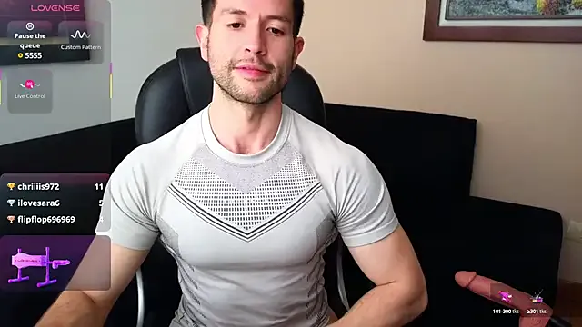 Nicol – webcam model profile photo Image 2