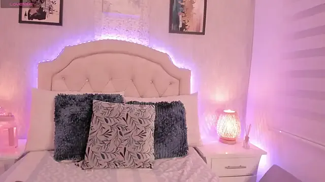 ElaRossie – webcam model profile photo Image 7