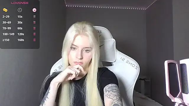 MiaPersy – webcam model profile photo Image 7