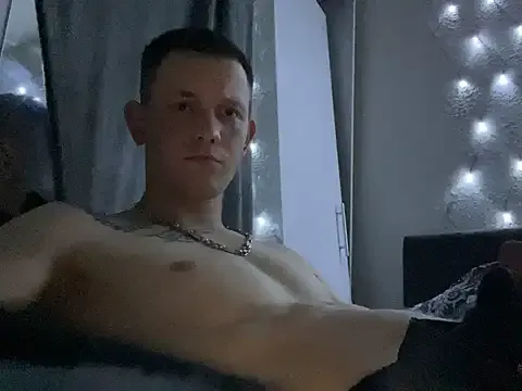 HighAndCouple Image 3