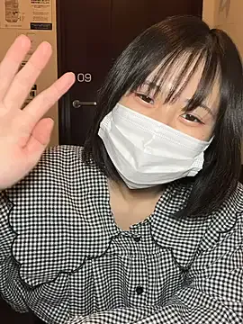 EmiBrow – webcam model profile photo Image 6