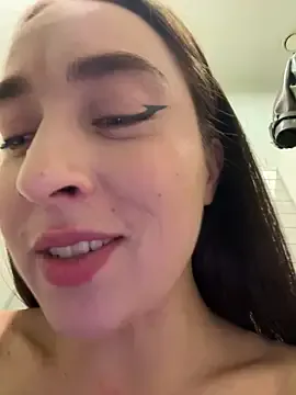 Holly_Play Image 18