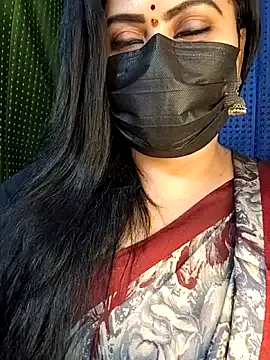 AdelinaLuuna – webcam model profile photo Image 19