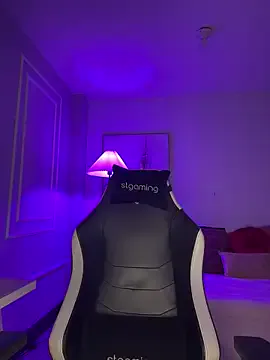 Lucky-baby – webcam model profile photo Image 12