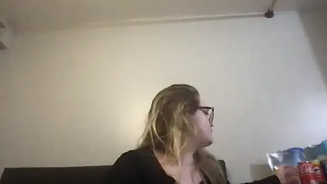 GracieCarter – webcam model profile photo Image 3