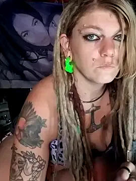 SarahLiberti – webcam model profile photo Image 18