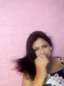 IsabelleBianchi – webcam model profile photo Image 11