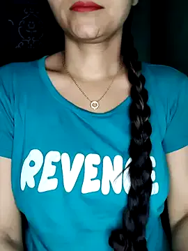 Caroline – webcam model profile photo Image 14