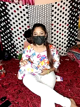 RoxyBuch – webcam model profile photo Image 5