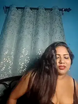 Anuskatz-v2 – webcam model profile photo Image 10