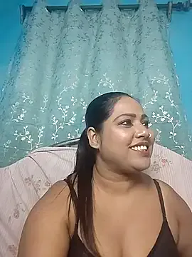 Anuskatz-v2 – webcam model profile photo Image 15