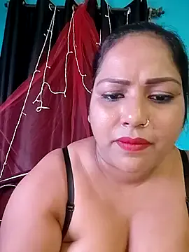 Anuskatz-v2 – webcam model profile photo Image 3