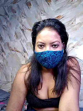 Liana – webcam model profile photo Image 17