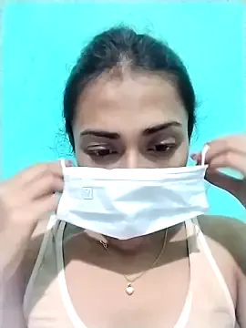 MiraKova – webcam model profile photo Image 4