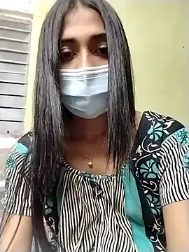 MiraKova – webcam model profile photo Image 5