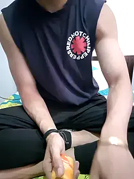 Carine – webcam model profile photo Image 6