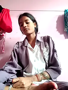 PollyElfi – webcam model profile photo Image 3