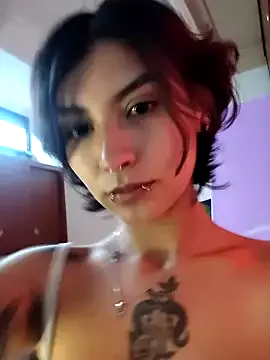 Vicky – webcam model profile photo Image 10