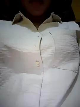 SerenaStar – webcam model profile photo Image 4