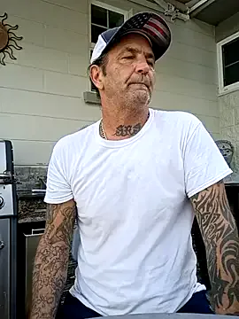 AdeleWood – webcam model profile photo Image 6