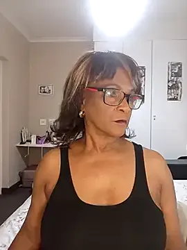 MiraKova – webcam model profile photo Image 10