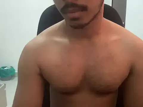 Hotmaskedboi's Thumb Image