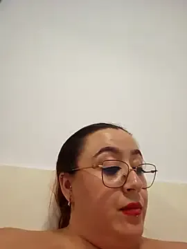 GrettaGrand – webcam model profile photo Image 2