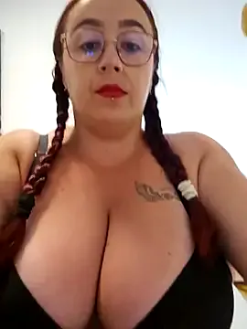 GrettaGrand – webcam model profile photo Image 5