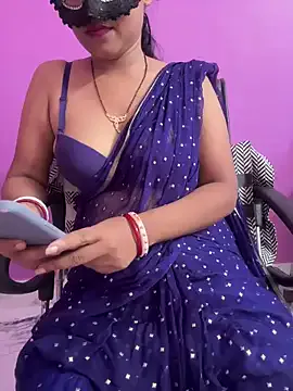 Gia – webcam model profile photo Image 5