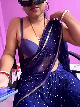 Gia – webcam model profile photo Image 6