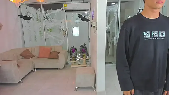 Bllowjoyy – webcam model profile photo Image 4