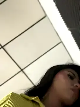 BUSTYMARINA_ – webcam model profile photo Image 7